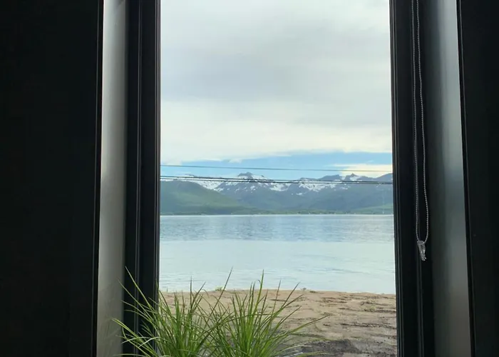 Bedehuset Basecamp Senja